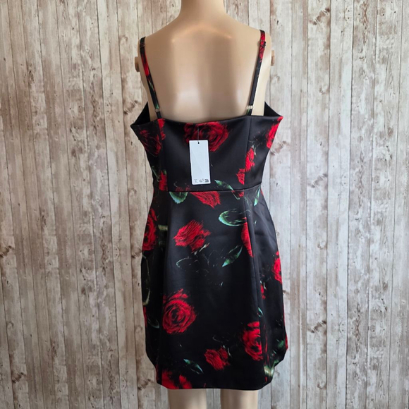 Women's Guess Black Red Rose Print Mini Dress Size M - Picture 7 of 13